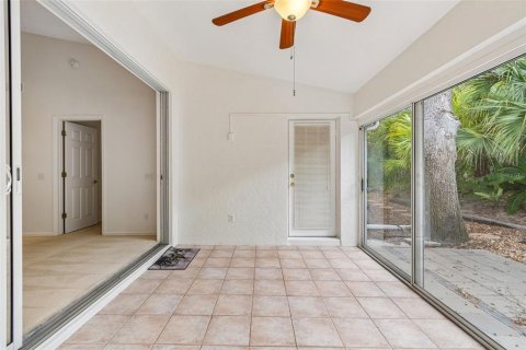 House in Sarasota, Florida 2 bedrooms, 186.92 sq.m. № 2150607 - photo 11