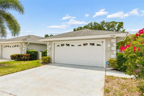 House in Sarasota, Florida 2 bedrooms, 186.92 sq.m. № 2150607 - photo 5