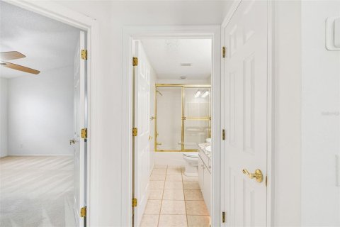 House in Sarasota, Florida 2 bedrooms, 186.92 sq.m. № 2150607 - photo 26