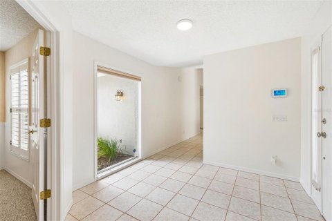 House in Sarasota, Florida 2 bedrooms, 186.92 sq.m. № 2150607 - photo 18
