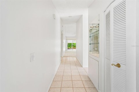 House in Sarasota, Florida 2 bedrooms, 186.92 sq.m. № 2150607 - photo 22