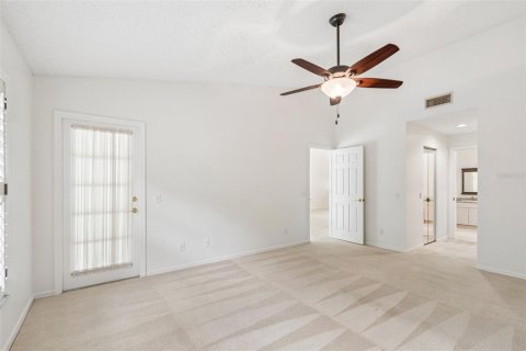 House in Sarasota, Florida 2 bedrooms, 186.92 sq.m. № 2150607 - photo 30
