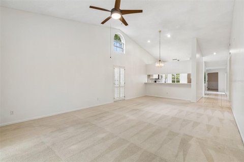 House in Sarasota, Florida 2 bedrooms, 186.92 sq.m. № 2150607 - photo 8