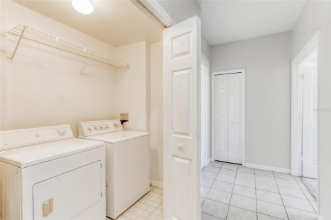 Condominio en alquiler en Orlando, Florida, 2 dormitorios, 96.15 m2 № 1615760 - foto 22