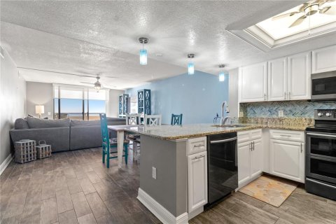 Condo in Hudson, Florida, 3 bedrooms  № 2097311 - photo 9