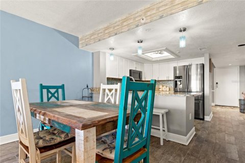 Condo in Hudson, Florida, 3 bedrooms  № 2097311 - photo 12