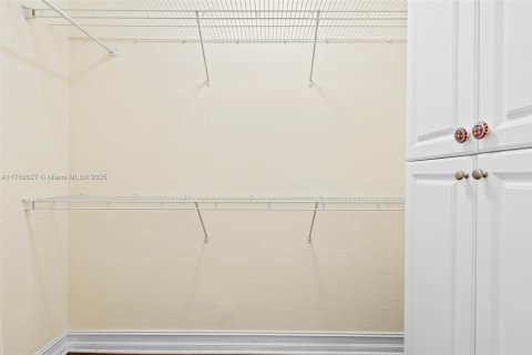 Adosado en venta en Fort Lauderdale, Florida, 4 dormitorios, 254.09 m2 № 1979963 - foto 18