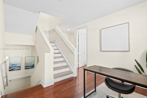 Adosado en venta en Fort Lauderdale, Florida, 4 dormitorios, 254.09 m2 № 1979963 - foto 11
