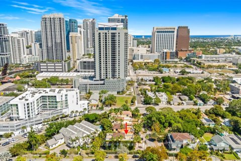 Adosado en venta en Fort Lauderdale, Florida, 4 dormitorios, 254.09 m2 № 1979963 - foto 29