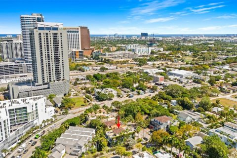 Adosado en venta en Fort Lauderdale, Florida, 4 dormitorios, 254.09 m2 № 1979963 - foto 30