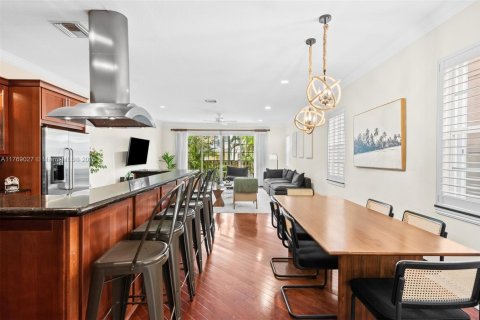 Adosado en venta en Fort Lauderdale, Florida, 4 dormitorios, 254.09 m2 № 1979963 - foto 9