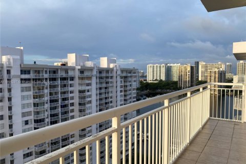 Apartment in Aventura, Florida 2 bedrooms, 116.22 sq.m. № 1955556 - photo 21