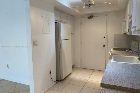 Apartment in Aventura, Florida 2 bedrooms, 116.22 sq.m. № 1955556 - photo 5