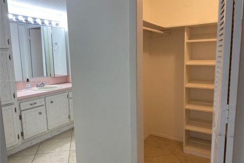Apartment in Aventura, Florida 2 bedrooms, 116.22 sq.m. № 1955556 - photo 13