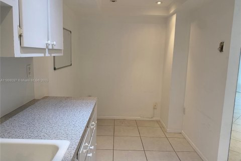 Apartment in Aventura, Florida 2 bedrooms, 116.22 sq.m. № 1955556 - photo 6