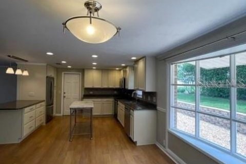Villa ou maison à louer à Auburndale, Floride: 3 chambres, 138.15 m2 № 2120598 - photo 1