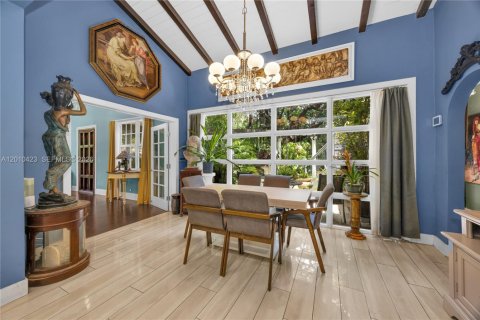 Купить виллу или дом в Майами, Флорида 6 спален, 288.65м2, № 2154348 - фото 18