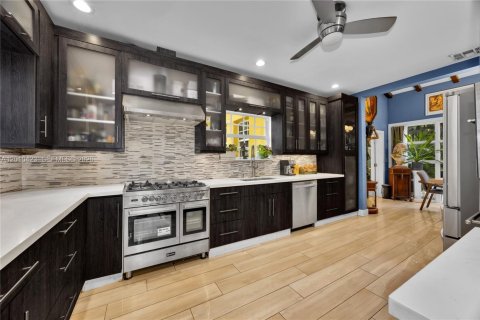 Купить виллу или дом в Майами, Флорида 6 спален, 288.65м2, № 2154348 - фото 20