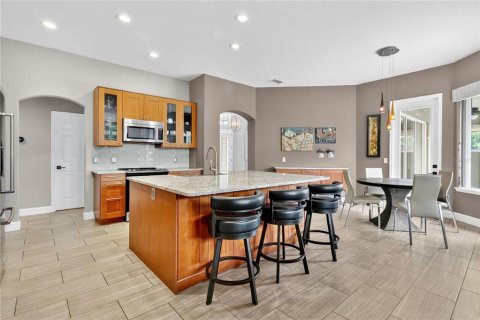 House in Winter Garden, Florida 4 bedrooms, 252.32 sq.m. № 1902756 - photo 13