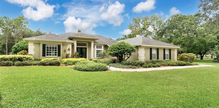 House in Winter Garden, Florida 4 bedrooms, 252.32 sq.m. № 1902756