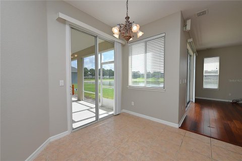 Villa ou maison à louer à Auburndale, Floride: 4 chambres, 219.16 m2 № 2167813 - photo 10