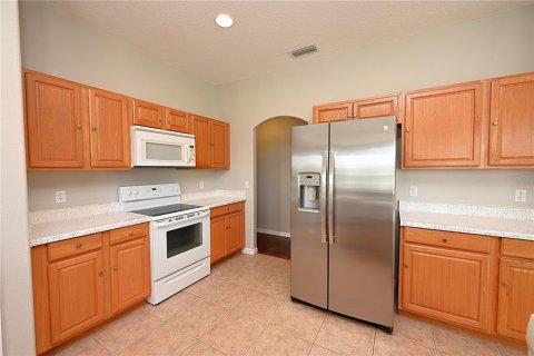 Villa ou maison à louer à Auburndale, Floride: 4 chambres, 219.16 m2 № 2167813 - photo 7