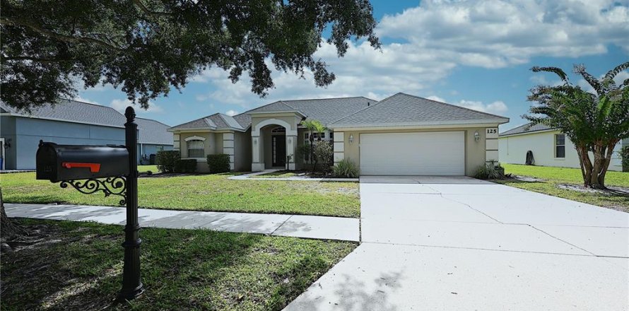 Villa ou maison à Auburndale, Floride 4 chambres, 219.16 m2 № 2167813