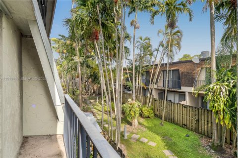 Townhouse in Palmetto Bay, Florida 2 bedrooms, 103.12 sq.m. № 2076469 - photo 26