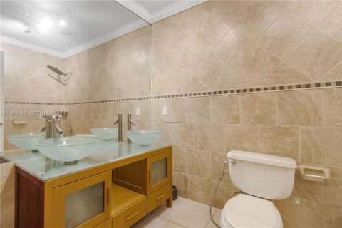 Townhouse in Palmetto Bay, Florida 2 bedrooms, 103.12 sq.m. № 2076469 - photo 21