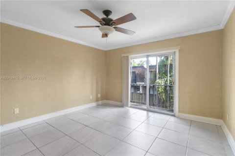 Townhouse in Palmetto Bay, Florida 2 bedrooms, 103.12 sq.m. № 2076469 - photo 16