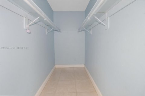 Townhouse in Palmetto Bay, Florida 2 bedrooms, 103.12 sq.m. № 2076469 - photo 24