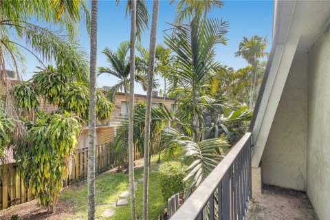 Townhouse in Palmetto Bay, Florida 2 bedrooms, 103.12 sq.m. № 2076469 - photo 25