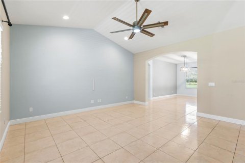Villa ou maison à vendre à Land O' Lakes, Floride: 4 chambres, 223.62 m2 № 2416447 - photo 21