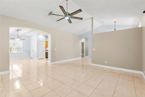 Villa ou maison à vendre à Land O' Lakes, Floride: 4 chambres, 223.62 m2 № 2416447 - photo 20