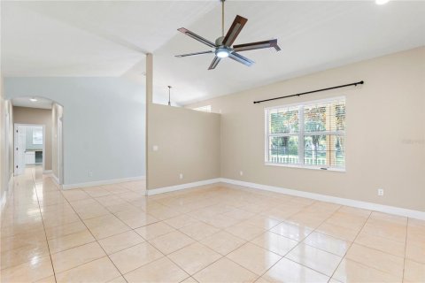 Villa ou maison à vendre à Land O' Lakes, Floride: 4 chambres, 223.62 m2 № 2416447 - photo 18