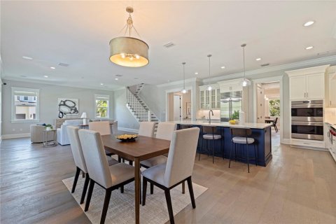 Casa en venta en Saint Petersburg, Florida, 5 dormitorios, 363.9 m2 № 2119343 - foto 4