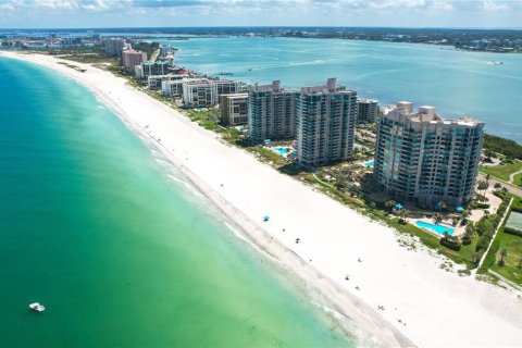 Condo in Clearwater, Florida, 3 bedrooms № 2131163 - photo 5