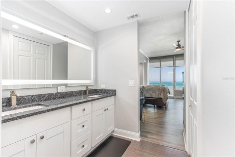 Condo in Clearwater, Florida, 3 bedrooms № 2131163 - photo 24