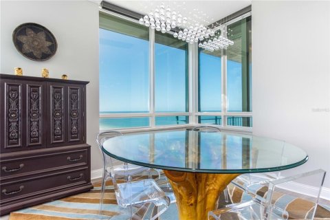 Condo in Clearwater, Florida, 3 bedrooms № 2131163 - photo 16