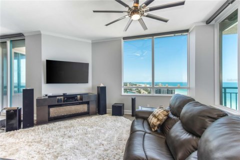Condo in Clearwater, Florida, 3 bedrooms № 2131163 - photo 9