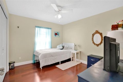 House in Oviedo, Florida 4 bedrooms, 214.6 sq.m. № 1684979 - photo 14