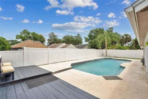 House in Oviedo, Florida 4 bedrooms, 214.6 sq.m. № 1684979 - photo 21