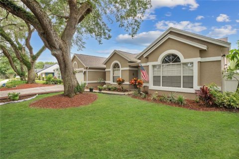 House in Oviedo, Florida 4 bedrooms, 214.6 sq.m. № 1684979 - photo 2