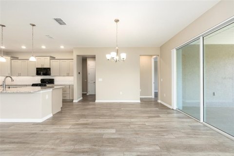 House in Ocala, Florida 2 bedrooms, 184.23 sq.m. № 2106965 - photo 29