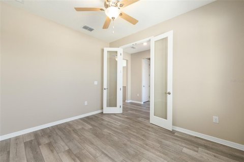 House in Ocala, Florida 2 bedrooms, 184.23 sq.m. № 2106965 - photo 11