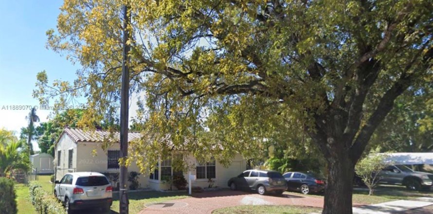 Casa en Hollywood, Florida 2 dormitorios, 93.18 m2 № 1944847