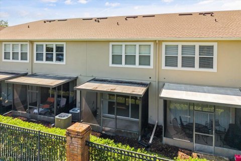 Townhouse in Sanford, Florida 3 bedrooms, 156.73 sq.m. № 2093430 - photo 8