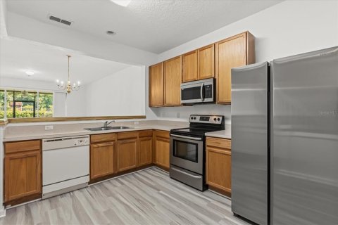 Townhouse in Sanford, Florida 3 bedrooms, 156.73 sq.m. № 2093430 - photo 13