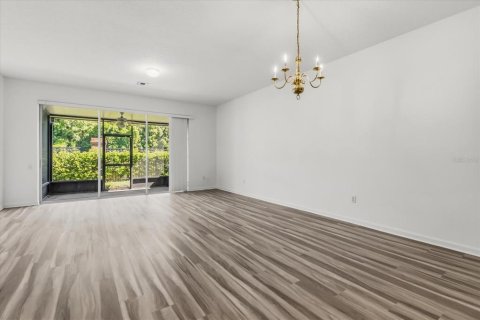Townhouse in Sanford, Florida 3 bedrooms, 156.73 sq.m. № 2093430 - photo 16