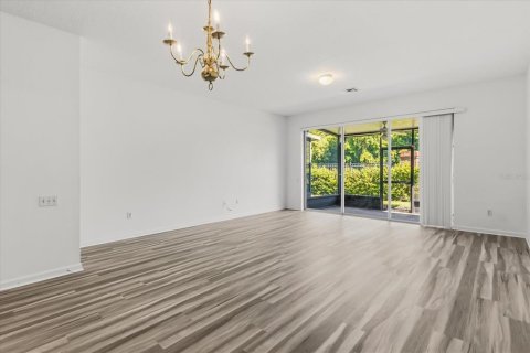 Townhouse in Sanford, Florida 3 bedrooms, 156.73 sq.m. № 2093430 - photo 17